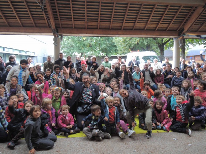 Spectacle de magie de rue avec le magicien Max Zargal au Festival Ile était une fois à Nantes