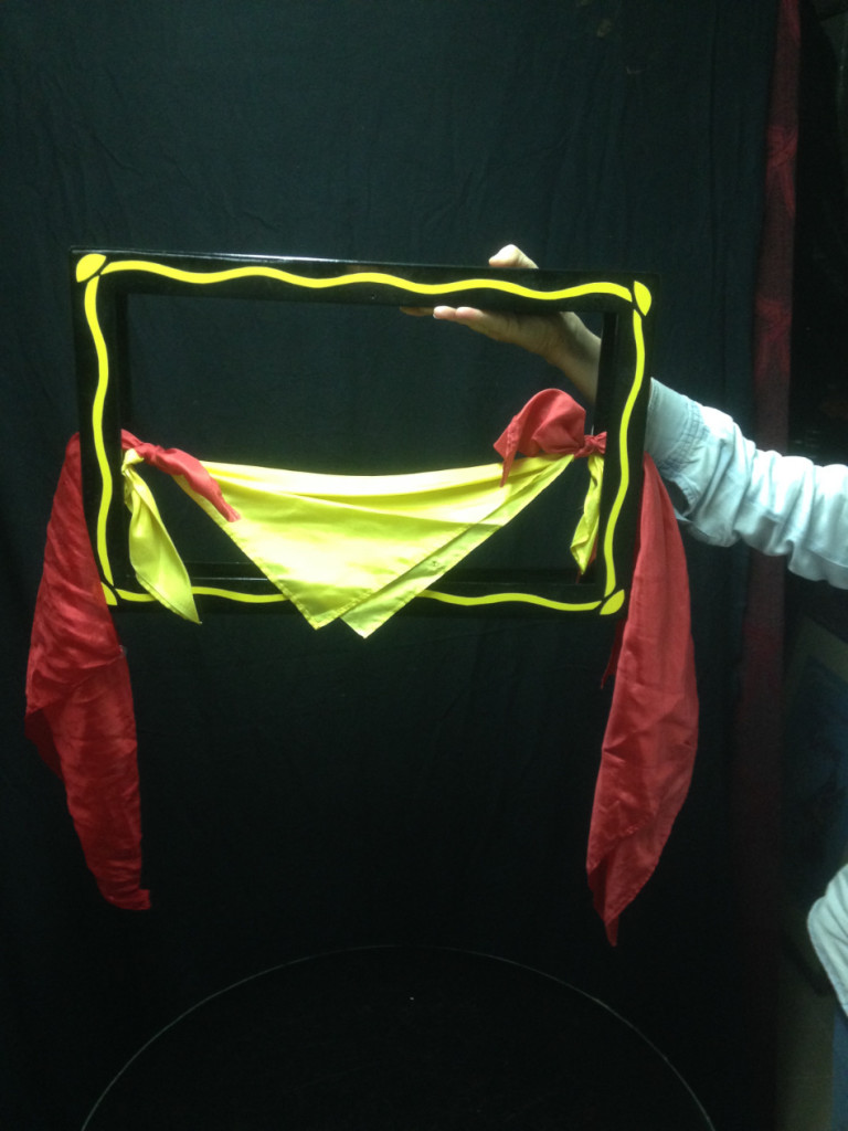 Cadre aux foulards 2