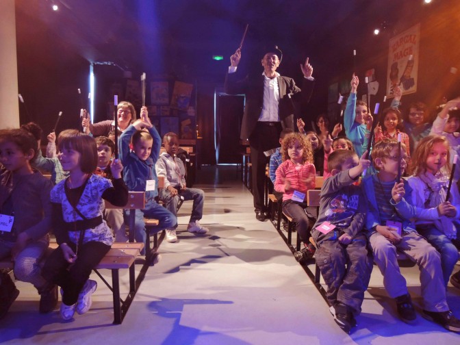 Spectacle de magie de sortie de classe